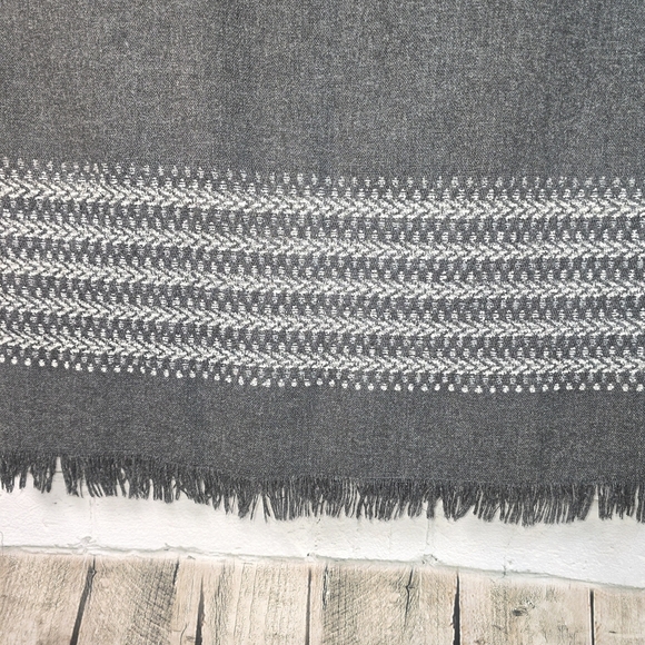 GOODCLOTHES CHARCOL GRAY LONG PENCIL SKIRT FRAYED  EDGES  WOOL BLEND WOMENS 10 - Picture 2 of 7